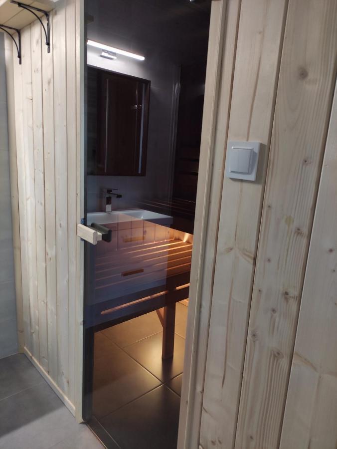 Trzy Male Drzewka Apartment Wielka Wies  Bagian luar foto